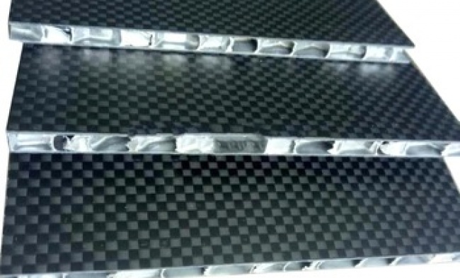 So sánh vật liệu composite với thép